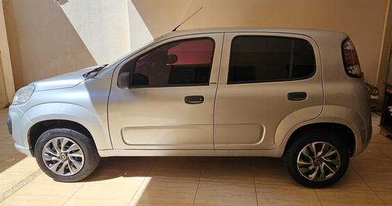 FIAT UNO 1.0 FIREFLY FLEX ATTRACTIVE 4P MANUAL FIAT UNO 1.0 FIREFLY FLEX ATTRACTIVE 4P MANUAL